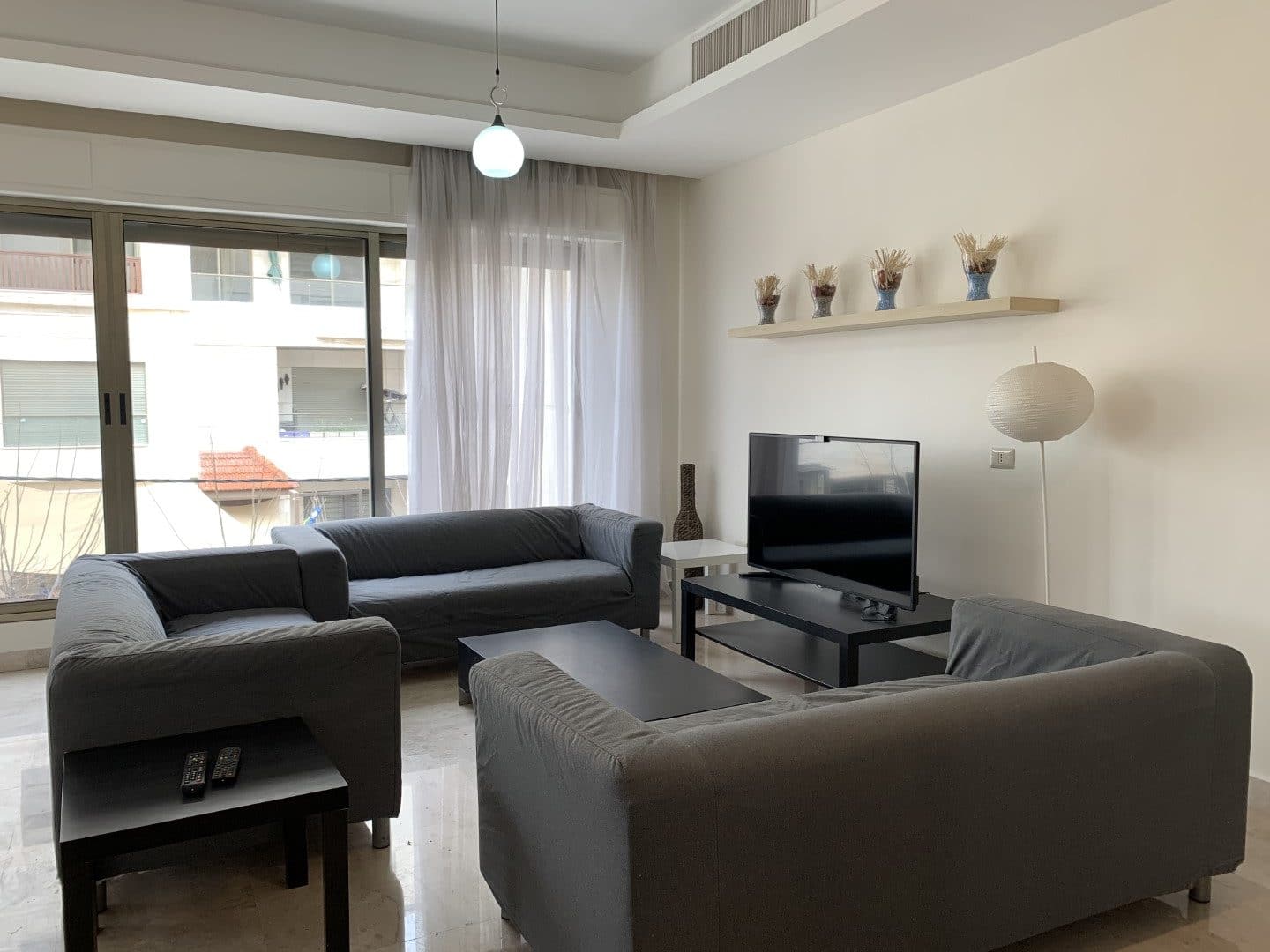 3 Bedrooms Apartment for Rent